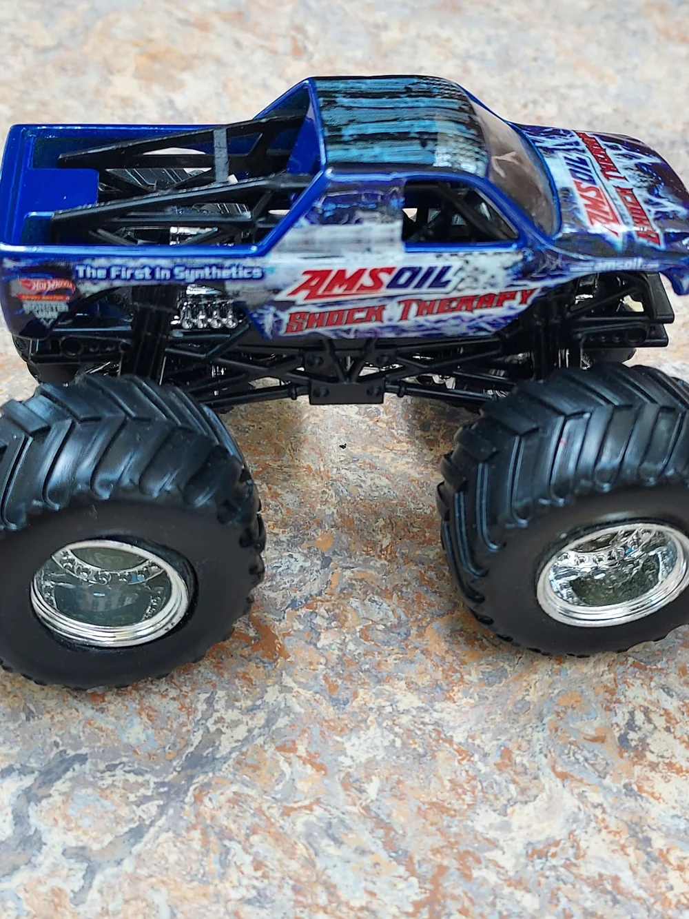 Hot Wheels AMS Oil Shock Therapy Monster Jam Truck 1/64 Scale Diecast Matel